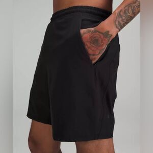 Lululemon Men’s Black Pace Breaker 7” Lined Athletic Short